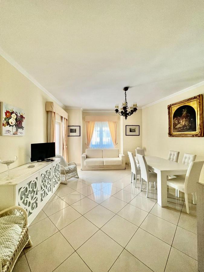 Short-Lets D33, Part Of The House Is Available For Short-Term Rentals In Sorrento Center Экстерьер фото