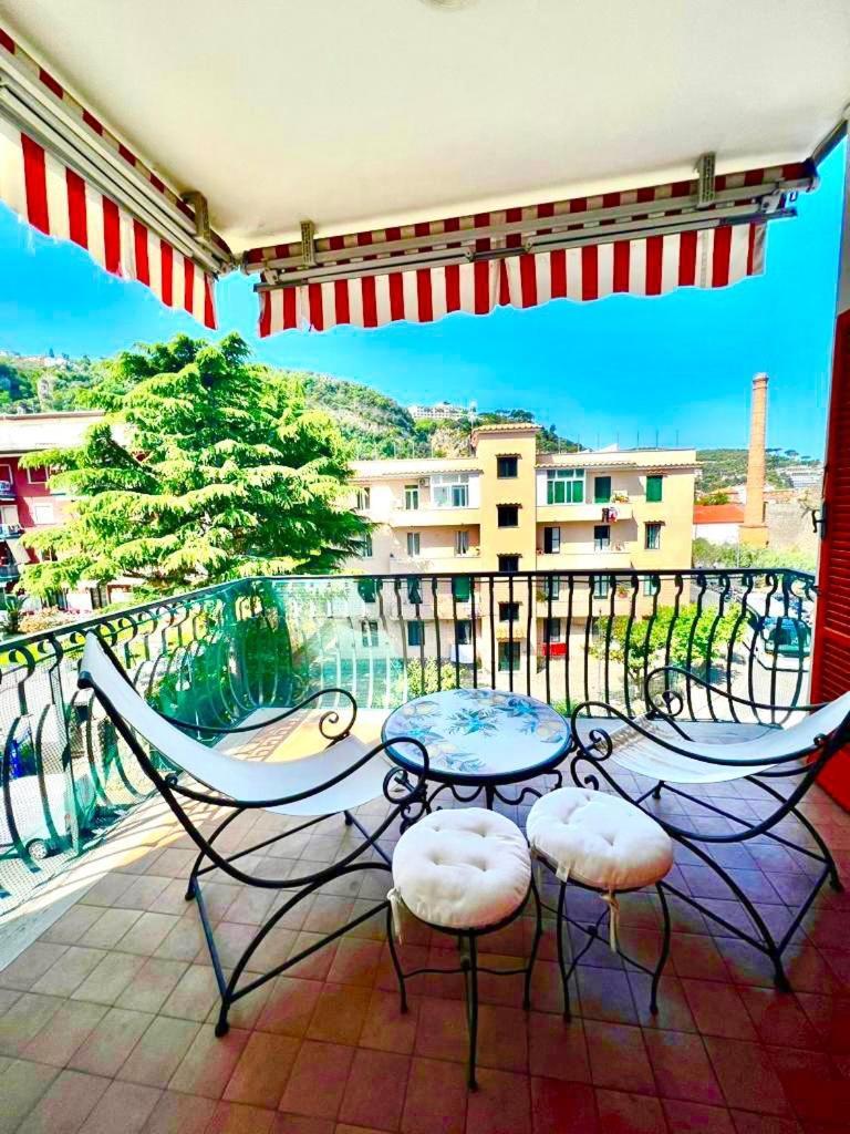 Short-Lets D33, Part Of The House Is Available For Short-Term Rentals In Sorrento Center Экстерьер фото